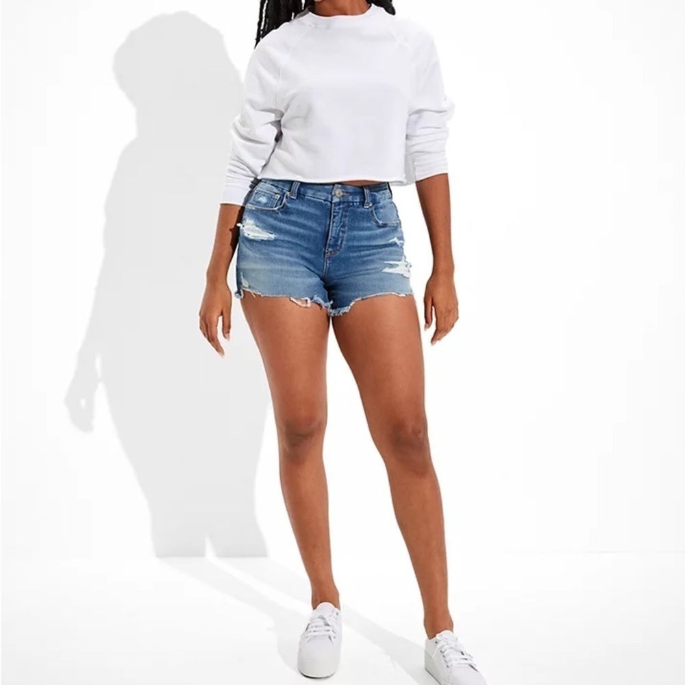 American Eagle Dream Curvy Denim Midi Short in Medium Indigo size 6